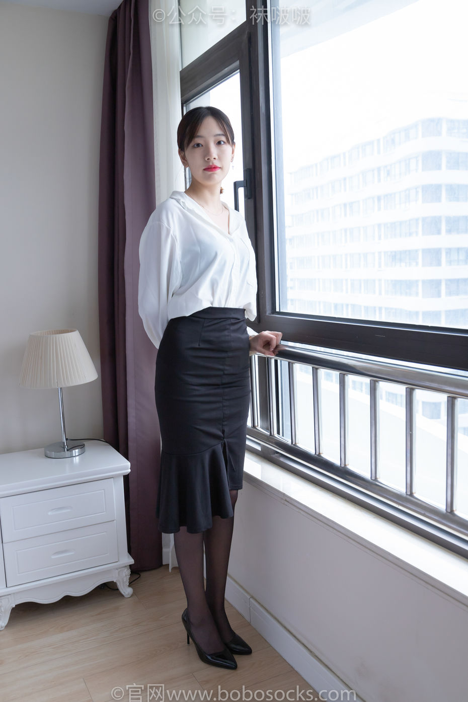 [BoBoSocks袜啵啵]NO.017 小甜豆-OL制服、高跟鞋、黑丝[131P+1V／3.73GB]