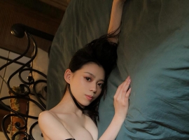 [Ugirls尤果网]爱尤物 2021.03.01 No.2034 言沫 古堡少女 [35P]