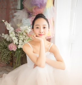 [YALAYI雅拉伊]2023.12.04 NO.1106 唯美女生[29+1P／135MB]