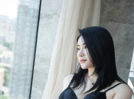 [Ugirls尤果网]爱尤物 2024.07.07 No.2892 果儿 3号球位置 [35P-236MB]