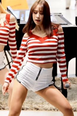 Switch饭拍秀 拍摄日期：170218【18合集 2.00 GB】