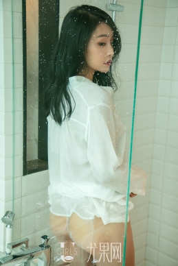 [Ugirls尤果网] 2018.07.25 U385 张馨彤[65+1P/772.7M]