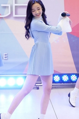 April饭拍秀 拍摄日期：170212【17合集 5.11 GB】