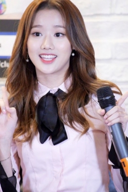 APRIL饭拍秀 拍摄日期：170201【16合集 2.30 GB】