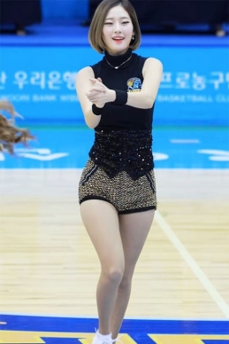 韩国篮球宝贝饭拍秀 拍摄日期：170203【3合集 188 MB】