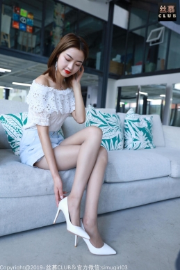 [丝慕写真] SM026 模特：丹丹《听说白色高跟和肉丝是绝配》[67P/110M]